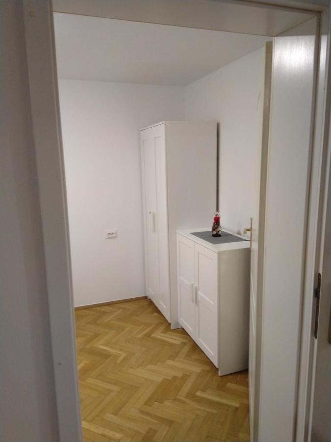 ヴロツワフApartament Zielona Wierzba Blisko Sky Towerアパートメント エクステリア 写真