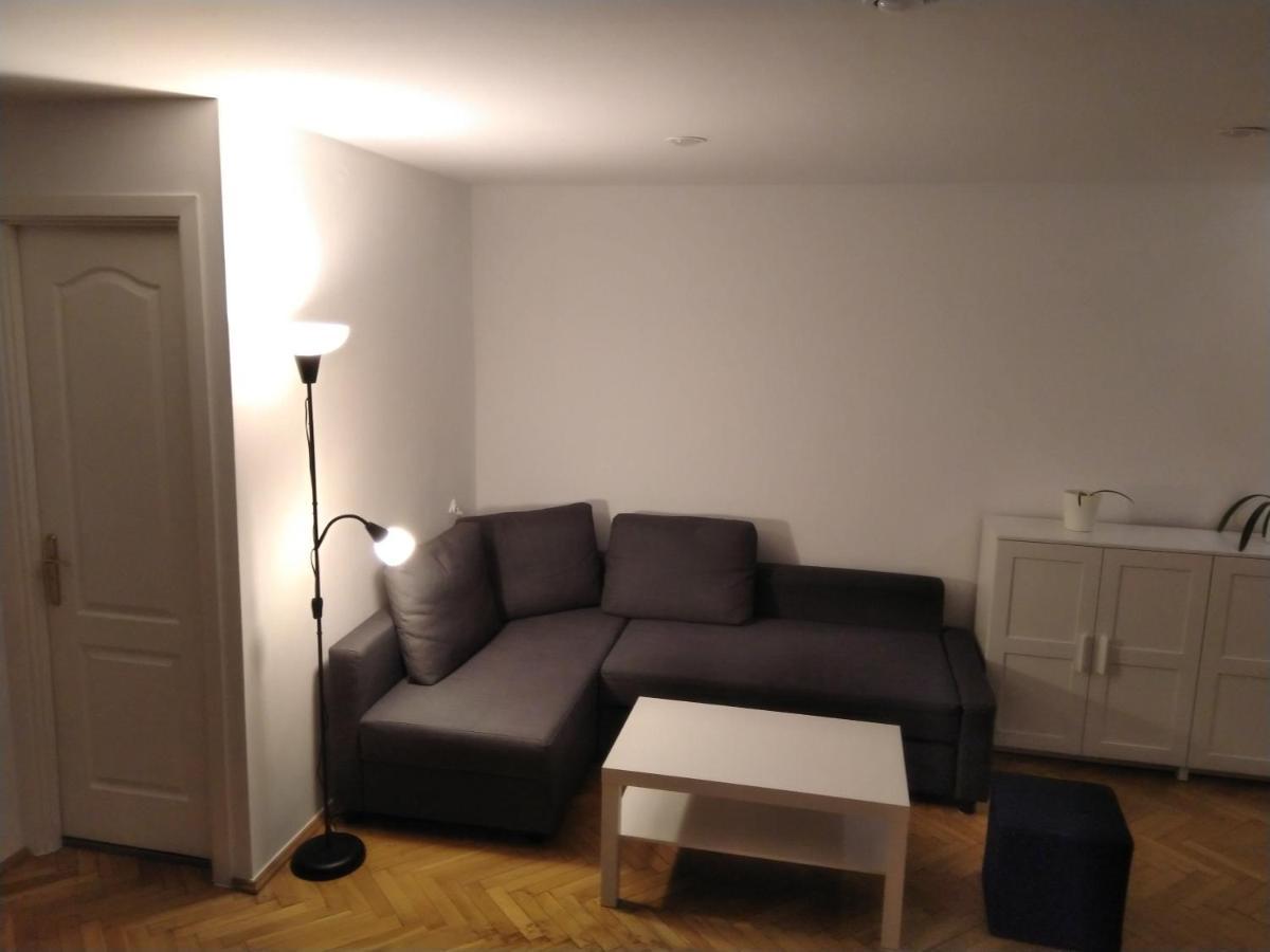 ヴロツワフApartament Zielona Wierzba Blisko Sky Towerアパートメント エクステリア 写真