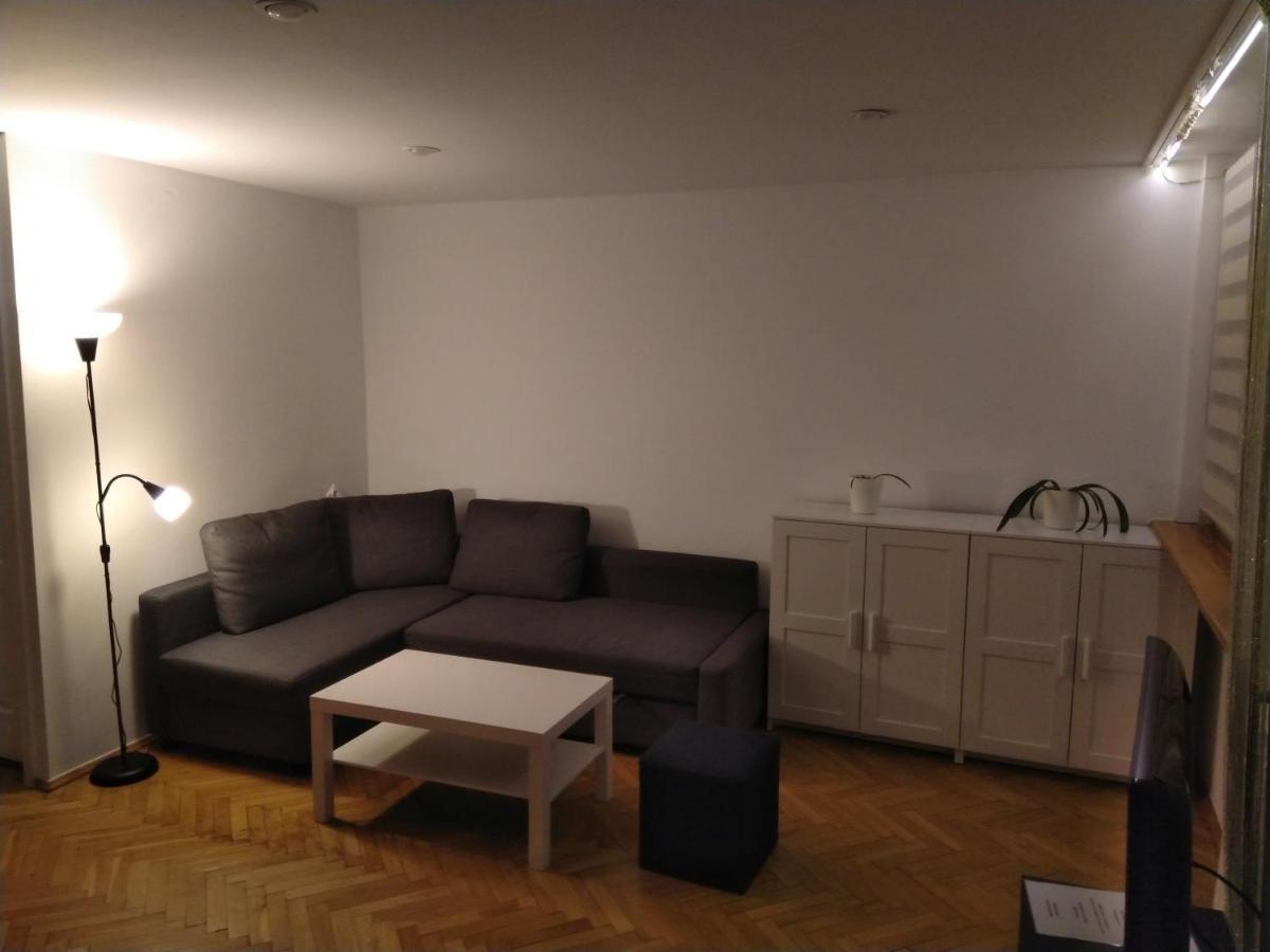 ヴロツワフApartament Zielona Wierzba Blisko Sky Towerアパートメント エクステリア 写真